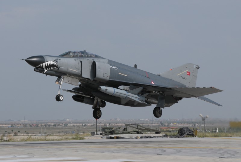 Photo 23.JPG - The F-4E of 111. Filo shortly before touchdown. This machine also carries an AGM-142